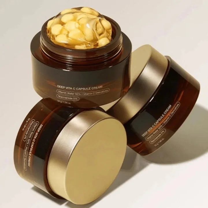 Brillo visible y piel hidratada gracias a las cápsulas C