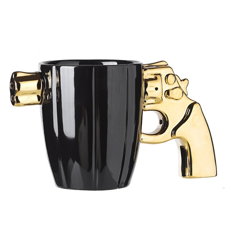 Tasse design avec poignée pistolet ultra originale