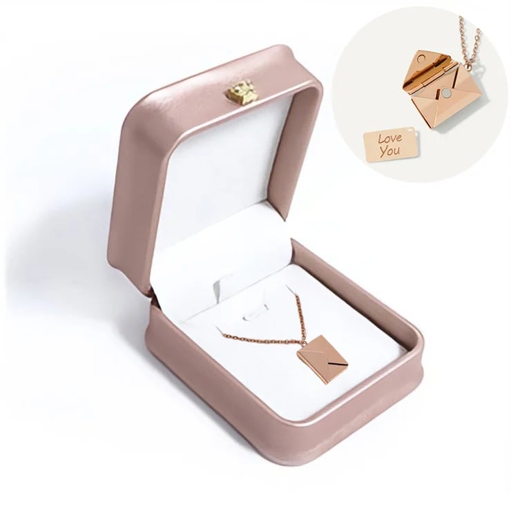 愛の隠されたメッセージが入った封筒のネックレス 