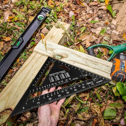 Niezbędne narzędzie 5-w-1 do idealnych cięć 